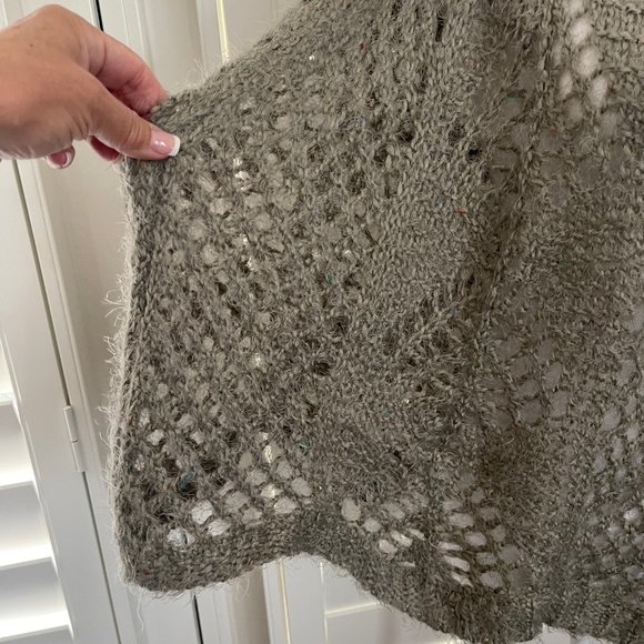 Shrug Poncho Crochet - Grey - Picture 7 of 14